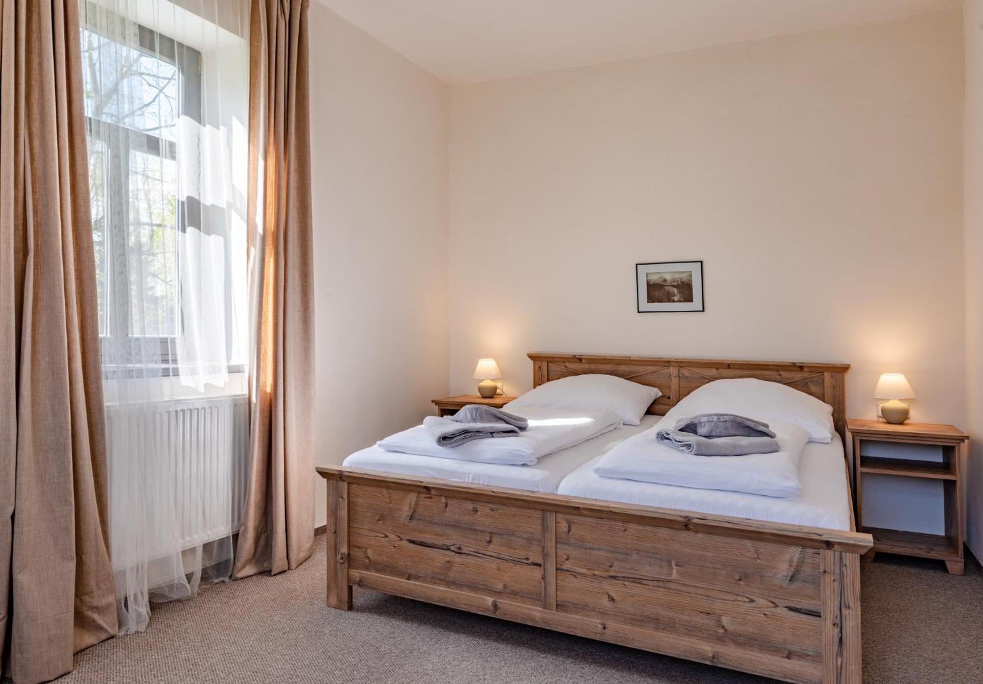Hotel Svycarsky Dum Sneznik Quarto foto