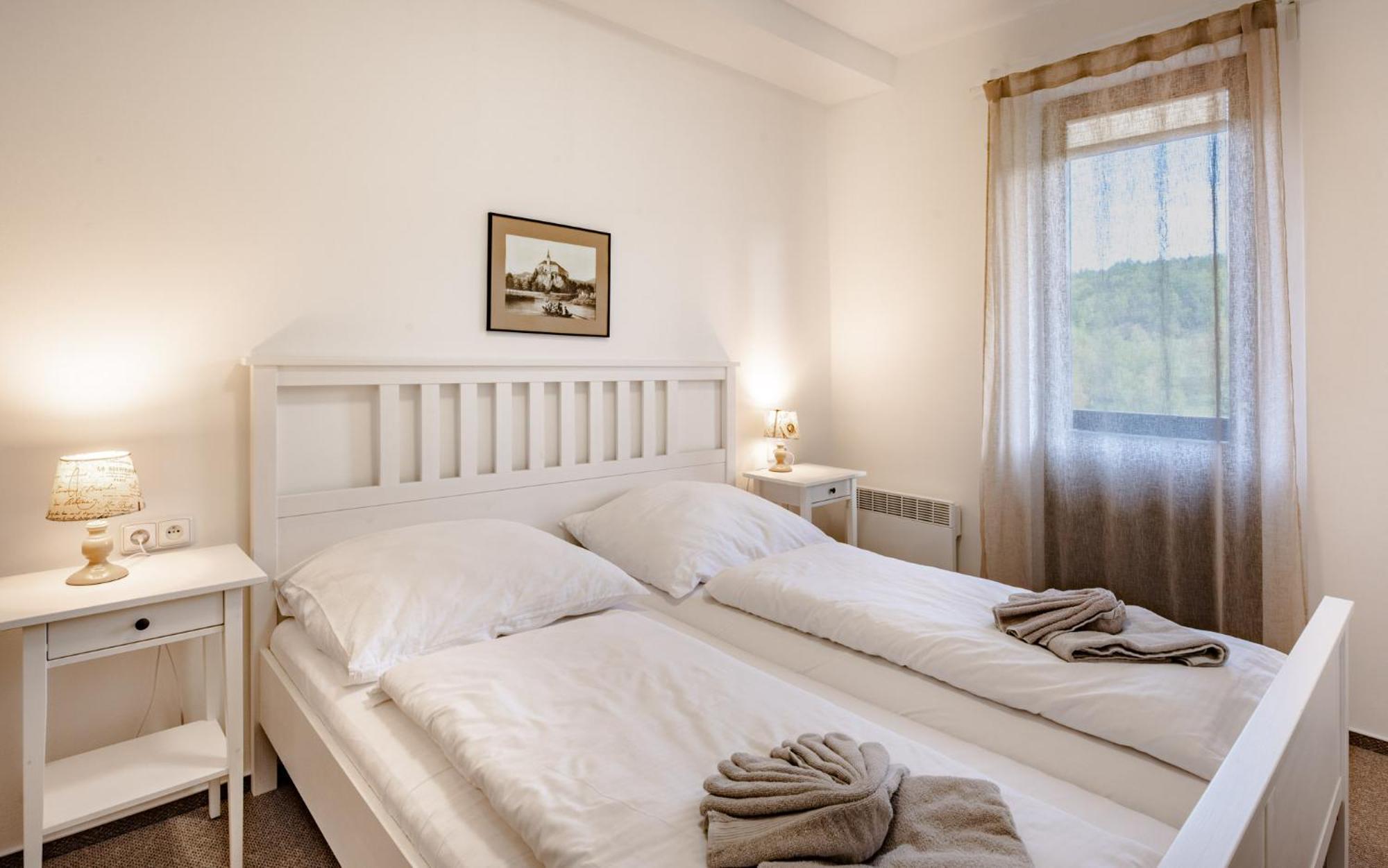 Hotel Svycarsky Dum Sneznik Quarto foto