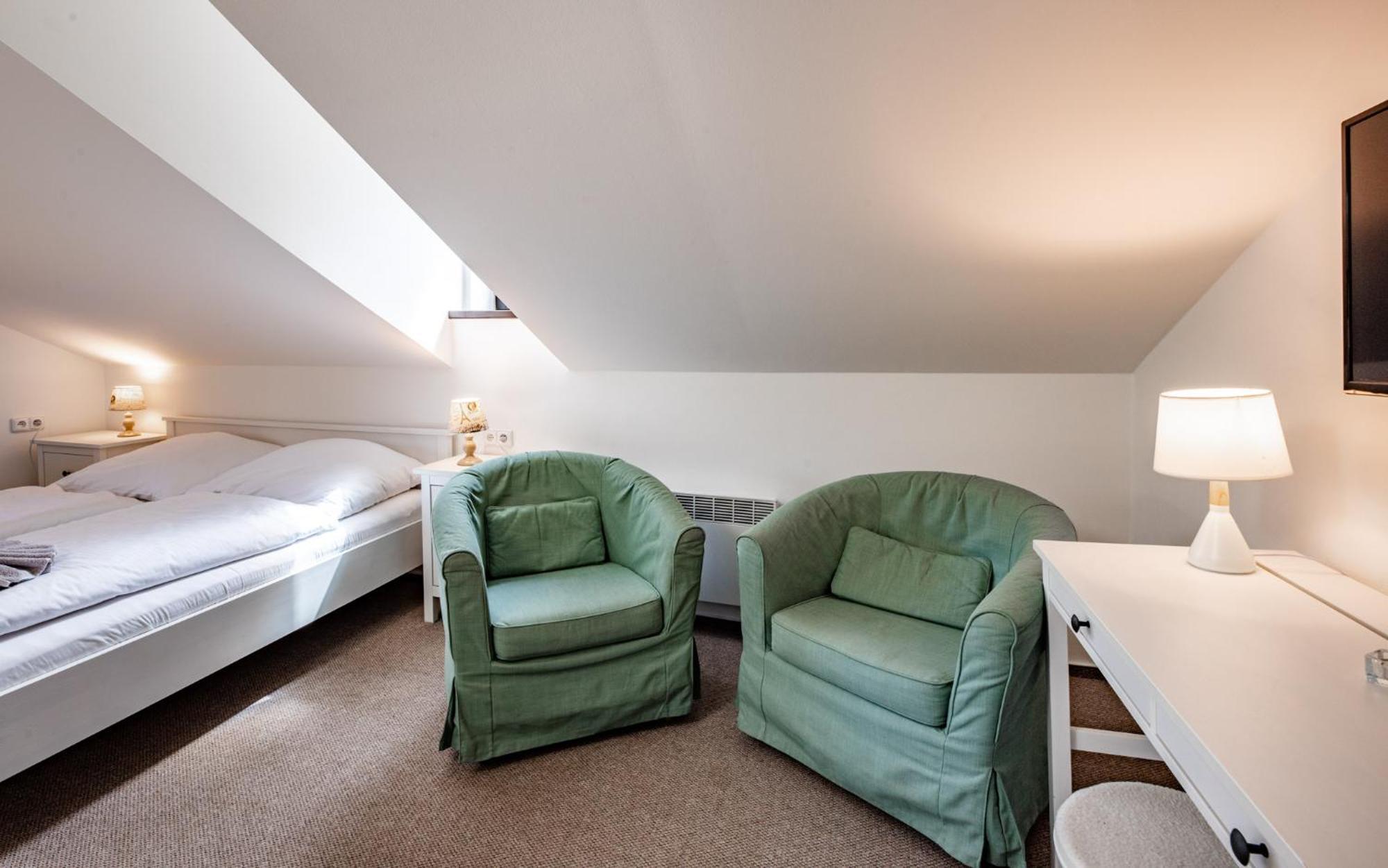 Hotel Svycarsky Dum Sneznik Quarto foto