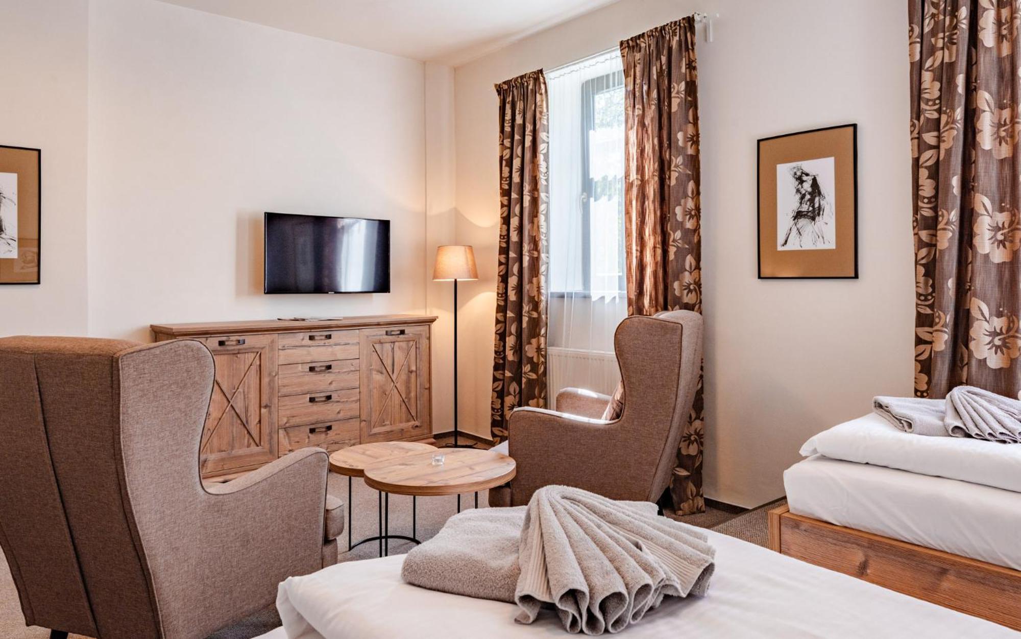 Hotel Svycarsky Dum Sneznik Quarto foto