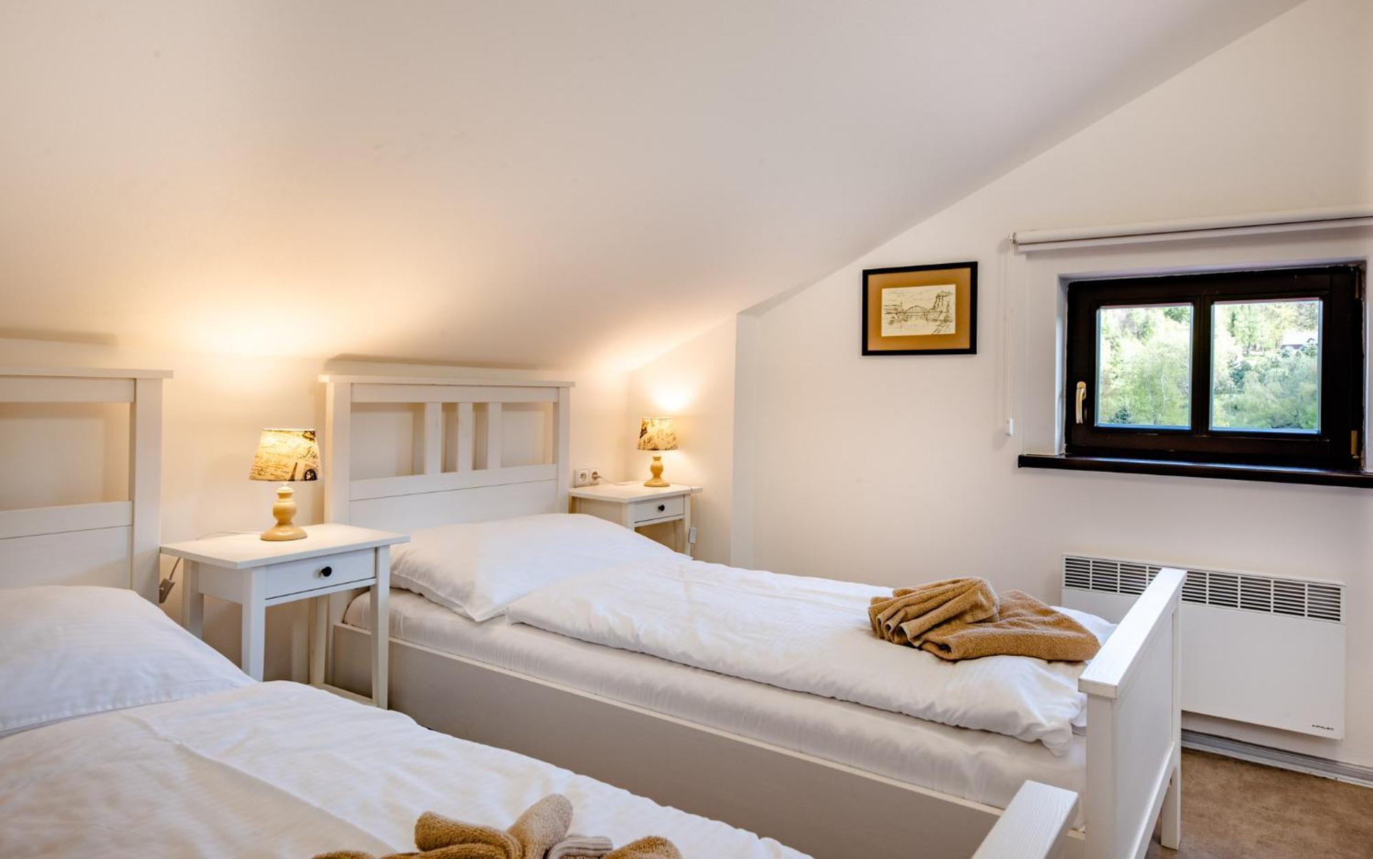 Hotel Svycarsky Dum Sneznik Quarto foto
